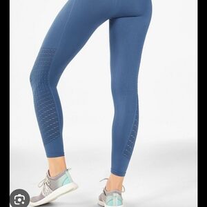 Fabletics Sync High-Waist Perforated Blue Seamless Luxury Leggings W 13"×L30"